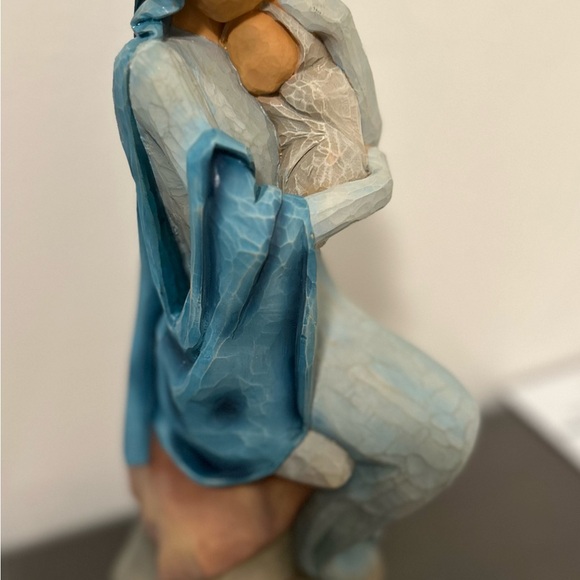 Willow Tree Nativity Mary and baby Figurine - Picture 2 of 8